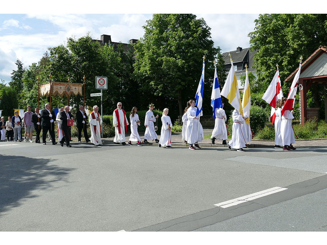 Bittprozession am Pfingstmontag (Foto: Karl-Franz Thiede)